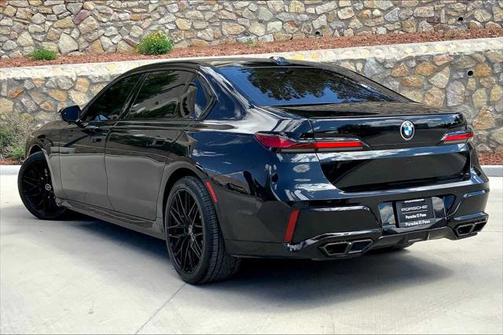 2023 BMW 760 i xDrive