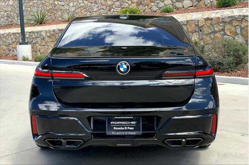 2023 BMW 760 i xDrive