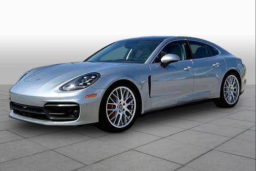 Dolomite Silver Metallic 2022 Porsche Panamera 4S