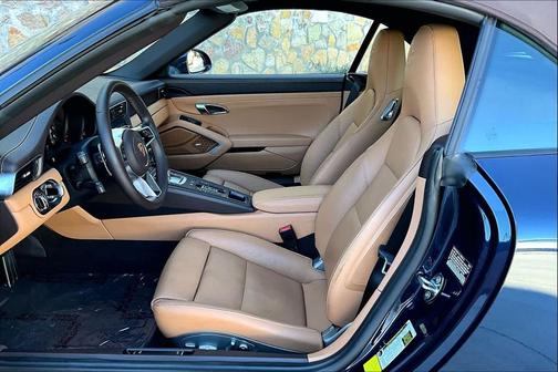 2019 Porsche 911 Carrera