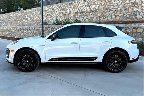 2024 Porsche Macan GTS