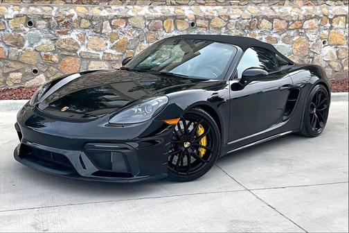 2022 Porsche 718 Spyder Roadster