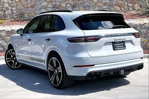 Chalk 2022 Porsche Cayenne Turbo