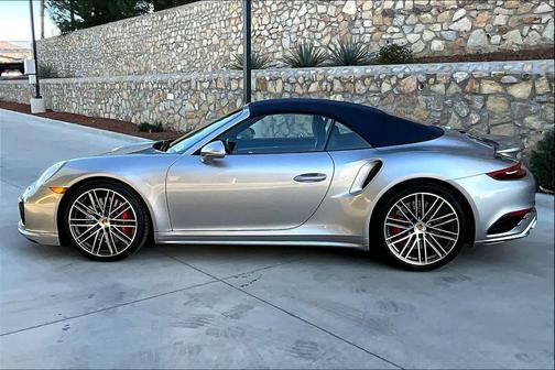 2017 Porsche 911 Turbo
