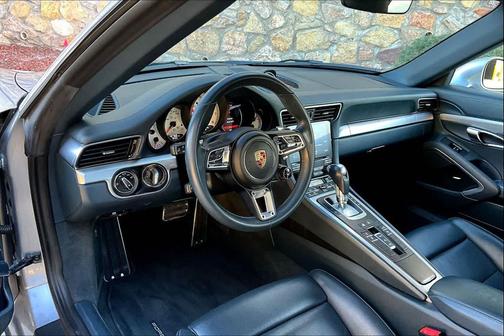 2017 Porsche 911 Turbo