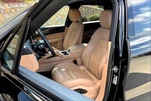 2023 Porsche Cayenne S