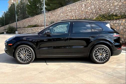 2023 Porsche Cayenne S