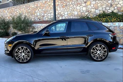 2025 Porsche Macan AWD