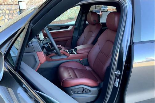 2025 Porsche Cayenne