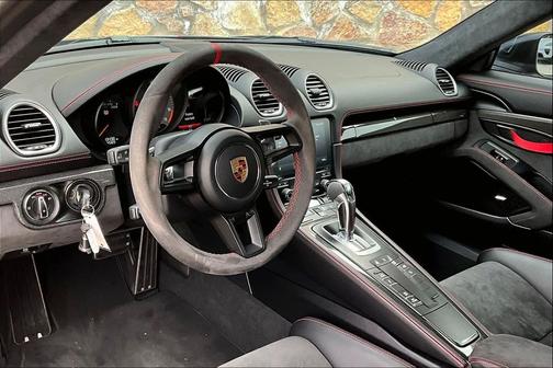 2021 Porsche 718 Cayman GT4