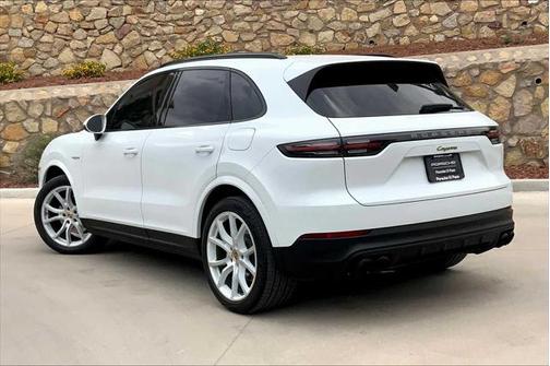 2023 Porsche Cayenne E-Hybrid S