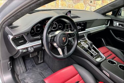 Dolomite Silver Metallic 2019 Porsche Panamera GTS