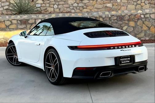 2025 Porsche 911 Carrera