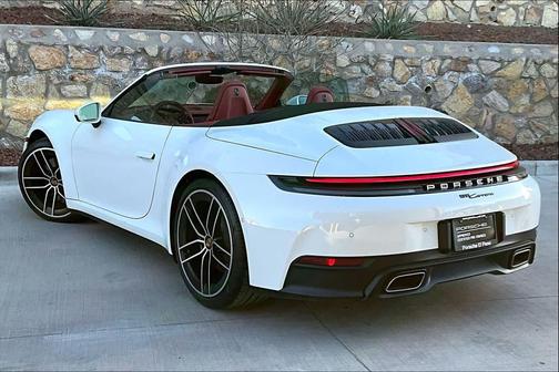 2025 Porsche 911 Carrera