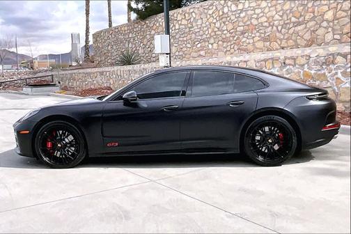 2026 Porsche Panamera GTS