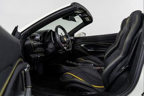 2023 Ferrari F8 Spider Base