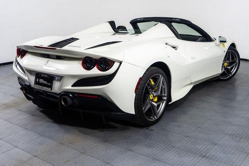 2023 Ferrari F8 Spider Base