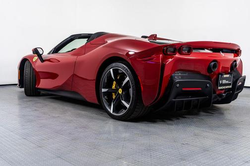 2023 Ferrari SF90 Spider Base