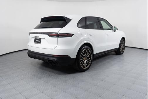2023 Porsche Cayenne Platinum Edition