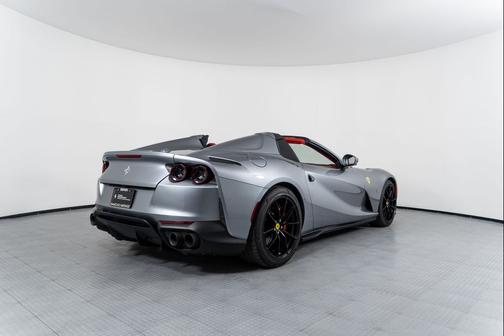 2021 Ferrari 812 GTS Base