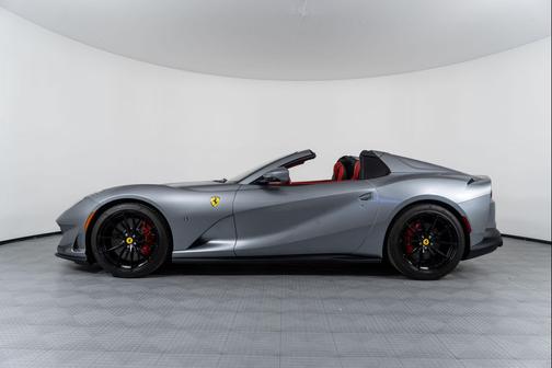 2021 Ferrari 812 GTS Base