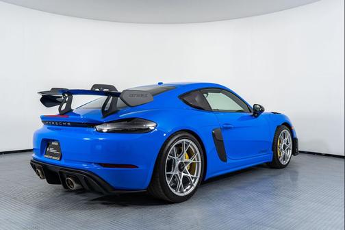 2025 Porsche 718 Cayman GT4 RS