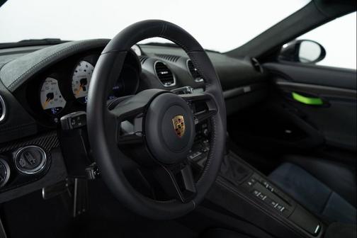 2025 Porsche 718 Cayman GT4 RS