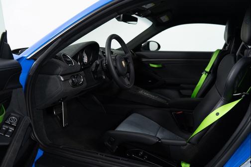 2025 Porsche 718 Cayman GT4 RS