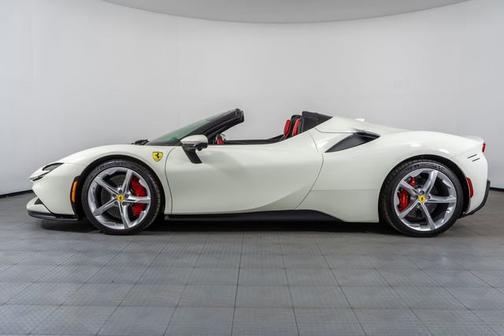 2025 Ferrari SF90 Spider 