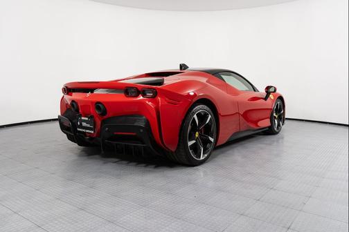 2022 Ferrari SF90 Stradale Base