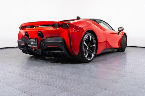 2022 Ferrari SF90 Stradale Base