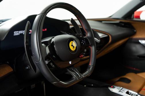 2022 Ferrari SF90 Stradale Base
