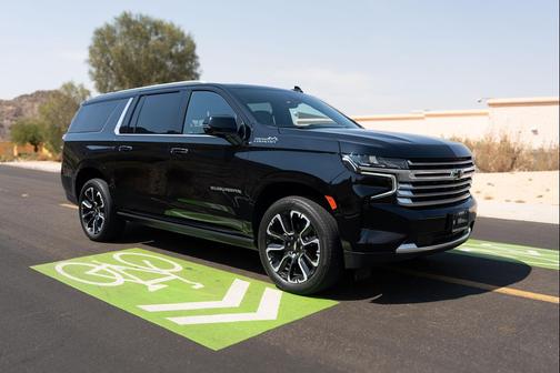 2023 Chevrolet Suburban 4WD High Country