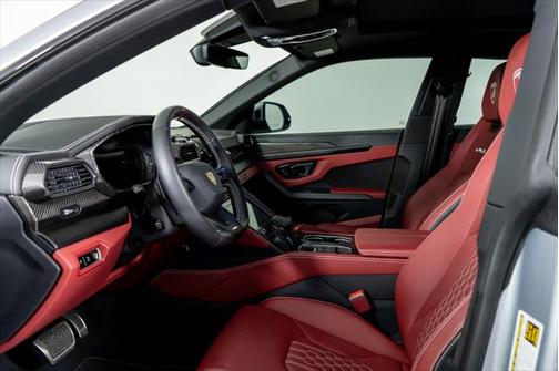 2023 Lamborghini Urus S
