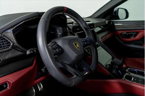 2023 Lamborghini Urus S