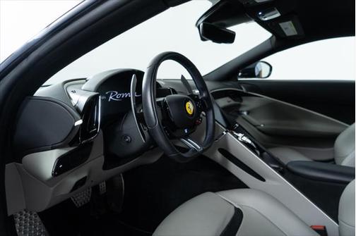 2022 Ferrari Roma Base