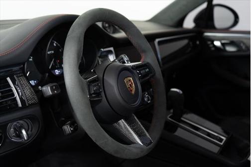 2025 Porsche Macan GTS