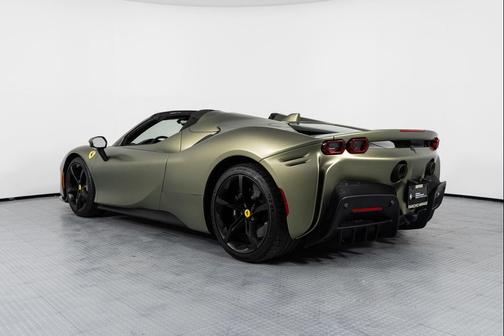 2023 Ferrari SF90 Spider Base