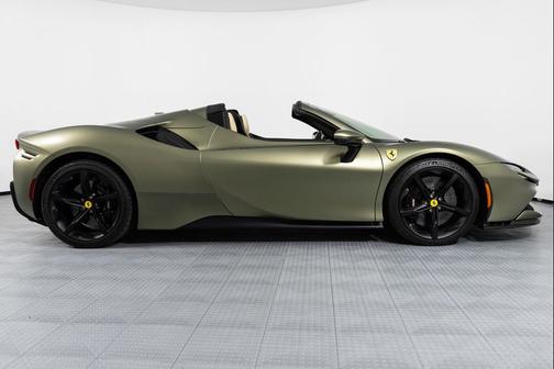 2023 Ferrari SF90 Spider Base