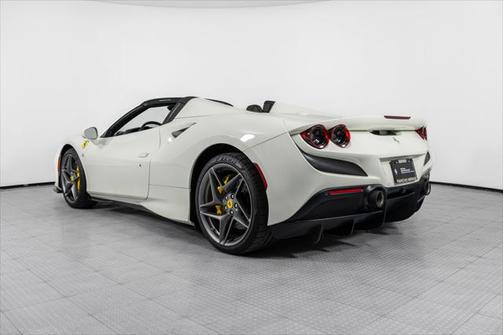 2023 Ferrari F8 Spider Base