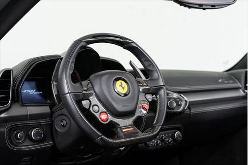 2014 Ferrari 458 Spider Base