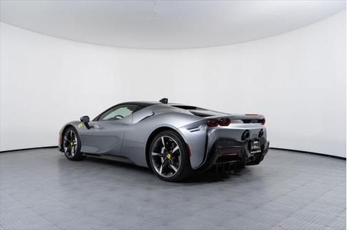 2021 Ferrari SF90 Stradale Base