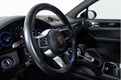 2021 Porsche Cayenne Base