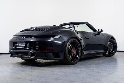 2022 Porsche 911 Carrera GTS