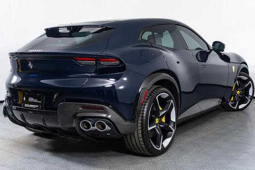 2025 Ferrari Purosangue Base