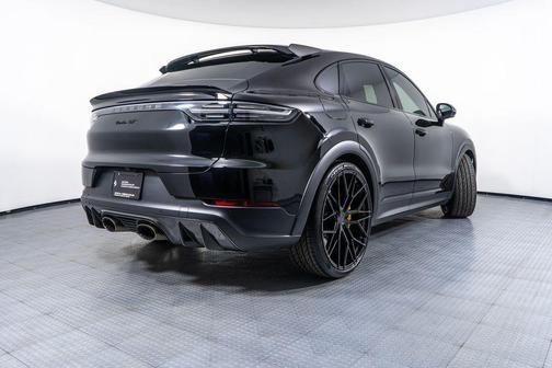 2023 Porsche Cayenne Turbo GT