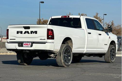 2026 RAM 3500 Big Horn Crew Cab 4x4 8' Box