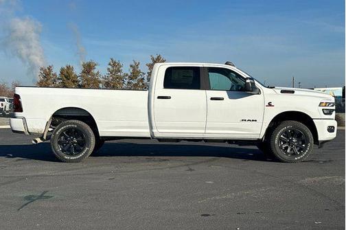 2026 RAM 3500 Big Horn Crew Cab 4x4 8' Box