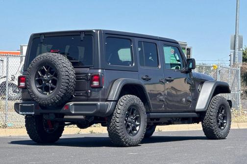 Granite Crystal Metallic Clearcoat 2026 Jeep Wrangler Willys