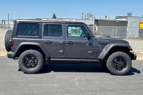 Granite Crystal Metallic Clearcoat 2026 Jeep Wrangler Willys